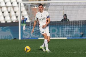 斯基拉：印尼归化伊泽斯加盟萨索洛，年薪110万欧+奖金