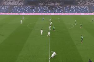 史上最快送点？🤯萨索洛后卫开场5秒送点，转播才刚显示时间